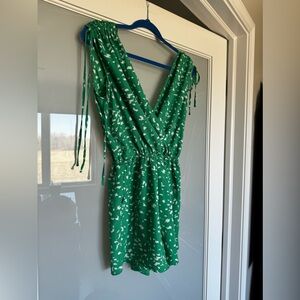 Adorable green/white romper